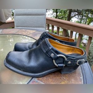 Original Frye women’s Harness Belted Mules. Size 11M. Great Condition. Black